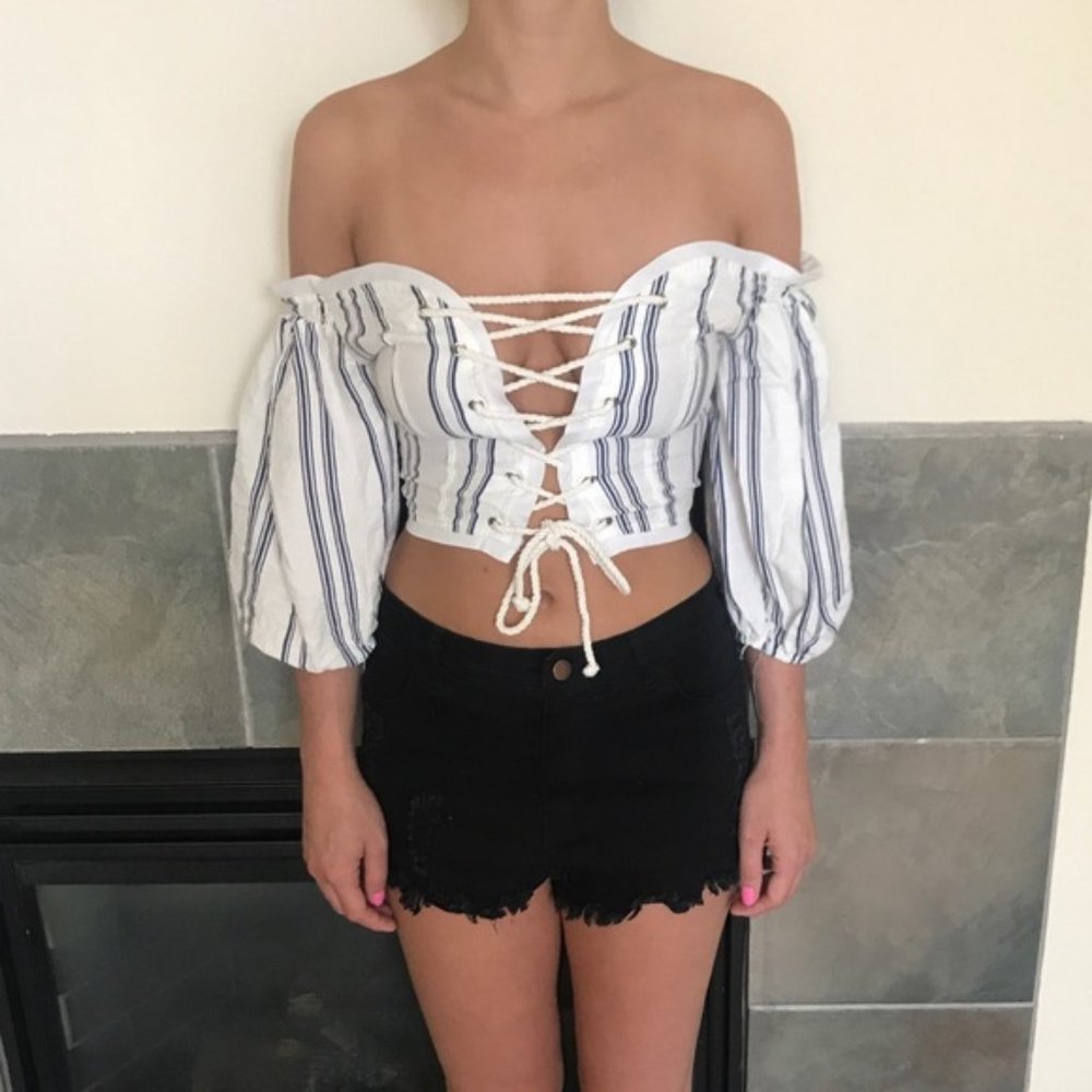 Sweetheart Stripe Lace Up Boho Puffy Sleeve Top - Picture 9 of 9